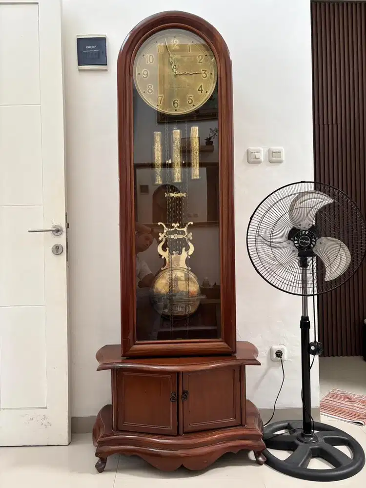 Lemari Jam Junghans Grandfatherclock
