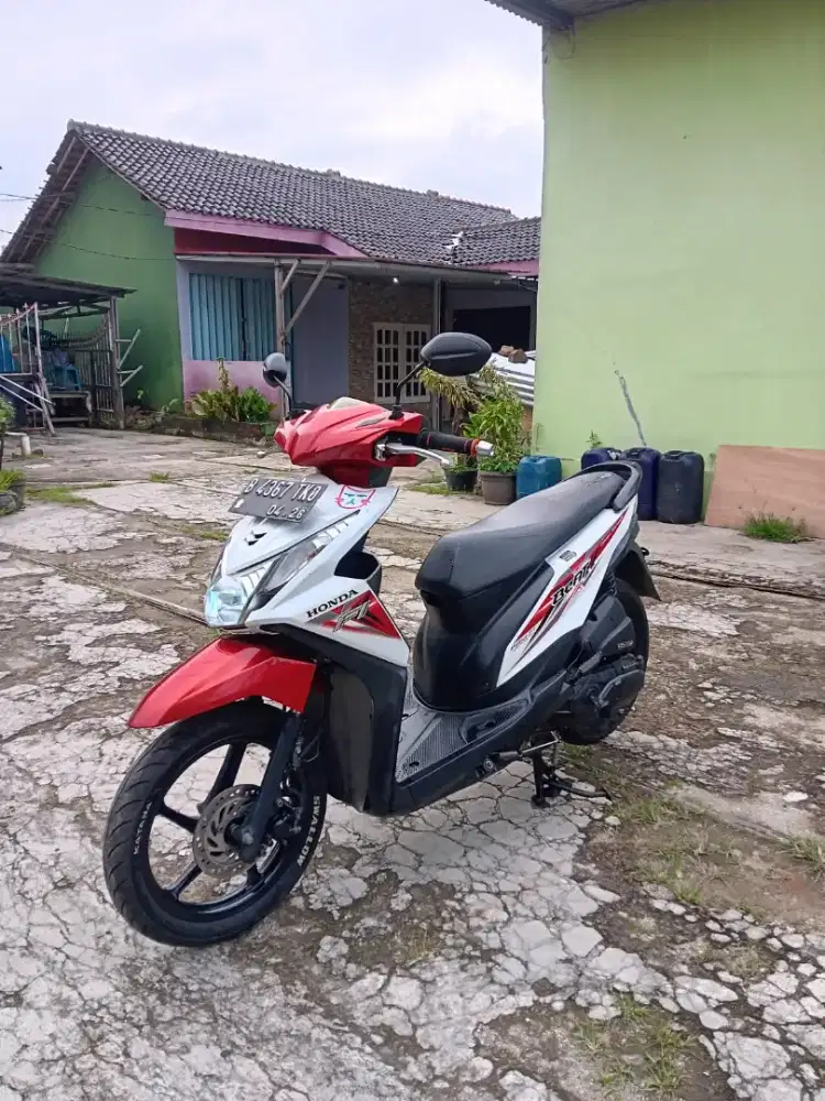 MOTOR .. HONDA BEAT 2016