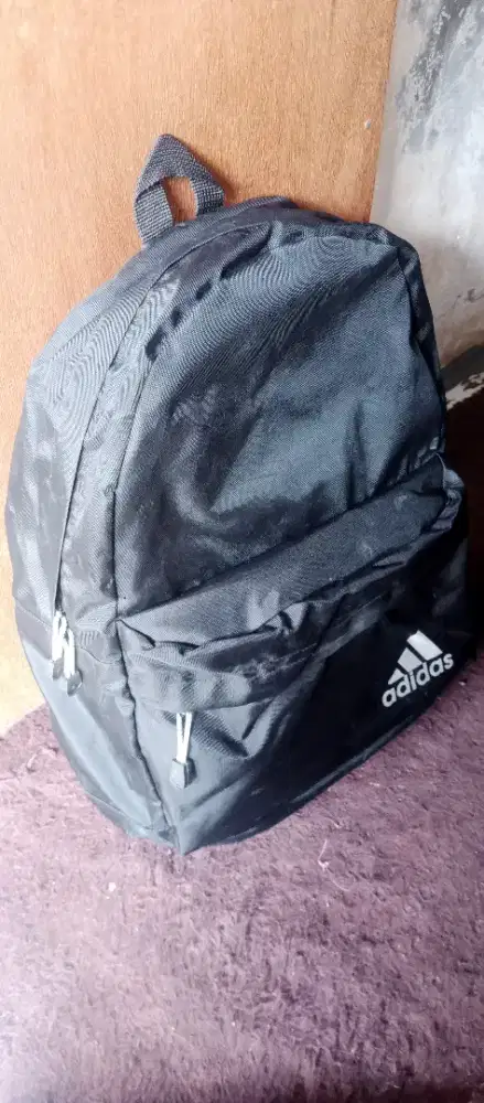 Tas Sekolah Hitam