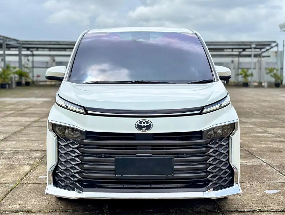 [LOW KM 24.000] TOYOTA VOXY TSS 2023 PUTIH ISTIMEWA NIK 2022