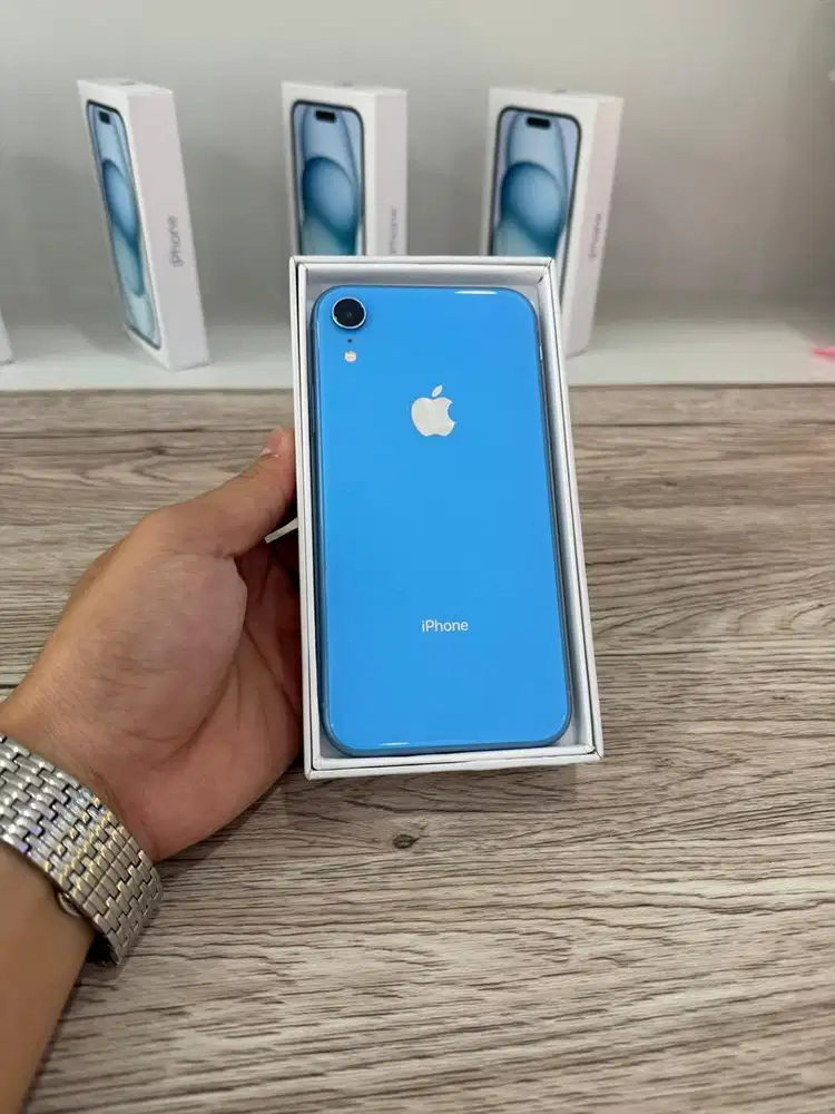 iPhone XR 128gb (wifi only & face id off)