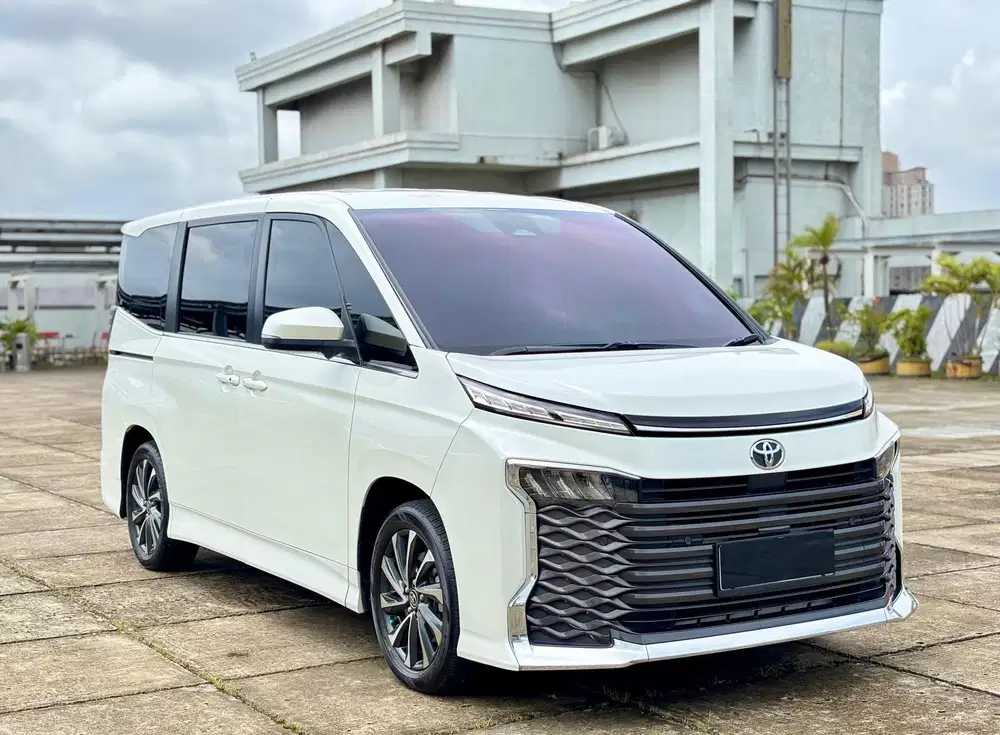 [LOW KM 24.000] TOYOTA VOXY TSS 2023 PUTIH ISTIMEWA NIK 2022