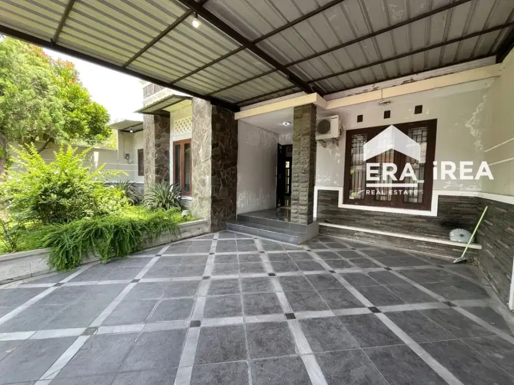 DISEWAKAN RUMAH FULL FURNISHED DI SOLO GENTAN DEKAT LUWES GENTAN