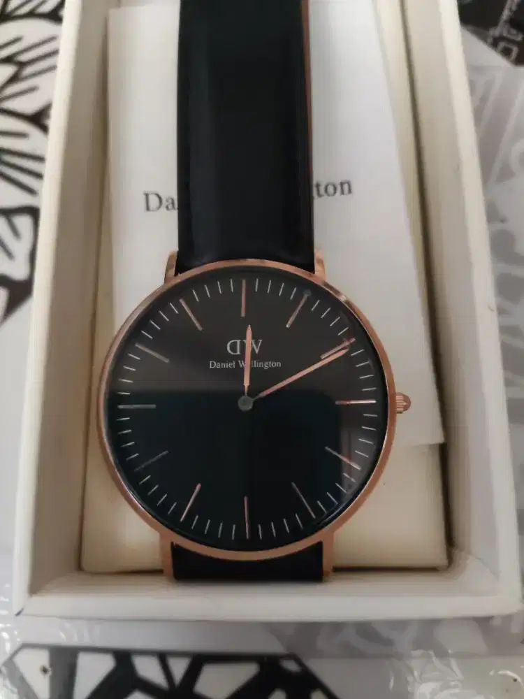 jam tangan daniel wellington