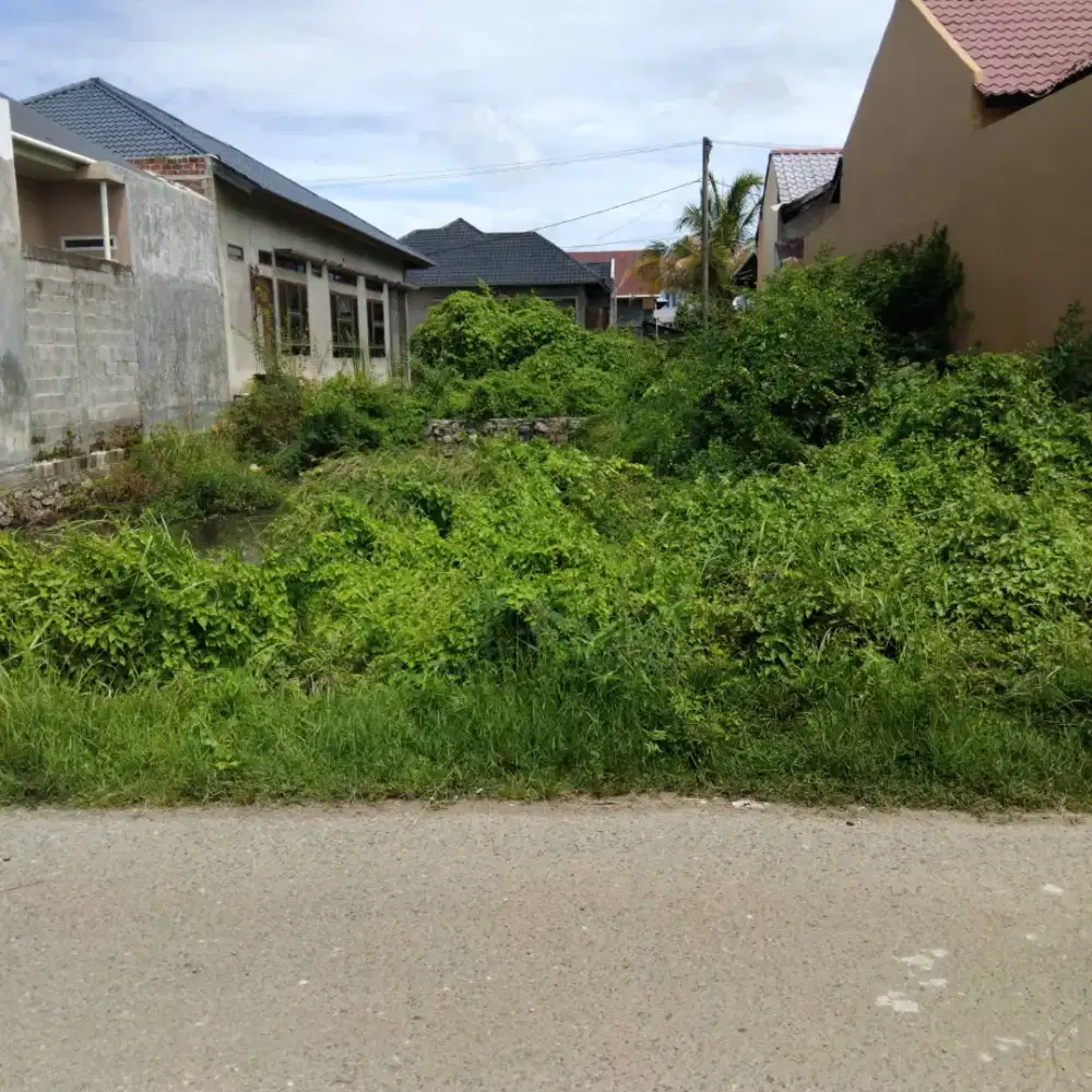 Tanah 200 meter di Lamlagang