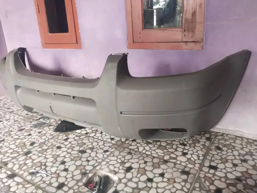 Bumper depan Ford Escape 2002-2005 Original
