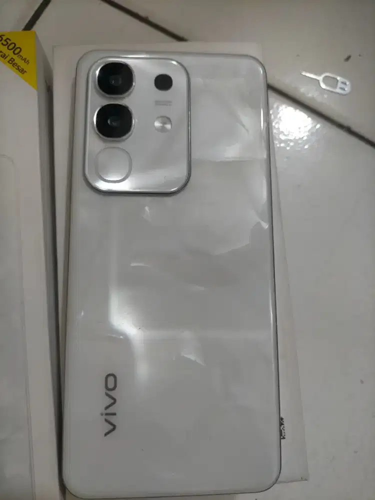 Vivo y29 ram 8/256 kondisi lengkap mulus segel bisa cek sepuasnya
