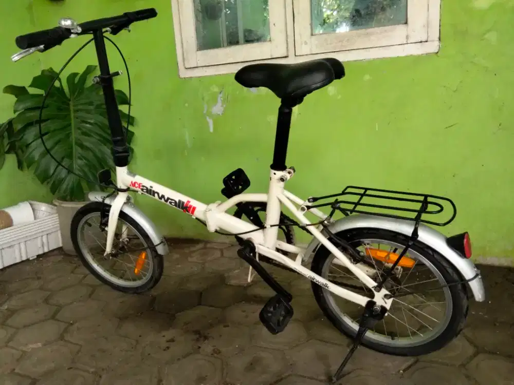 Dijual cepat sepeda lipat merk Air Walk keluaran dari ACE HARDWARE