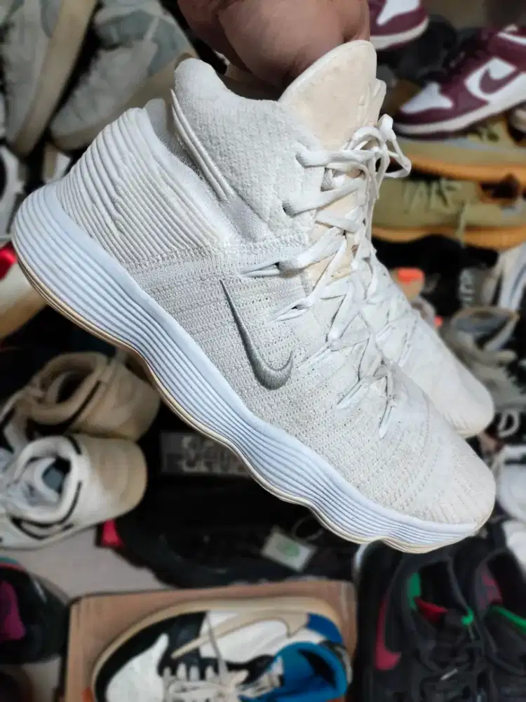 Nike Hyperdunk flyknit size 46