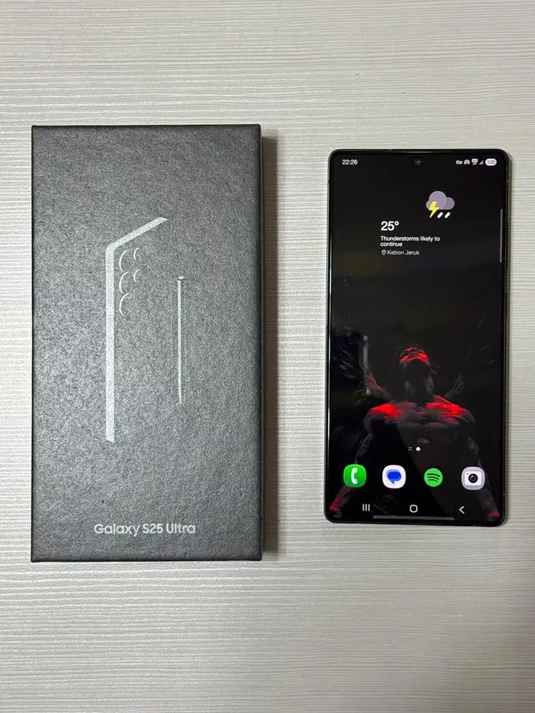 Samsung S25 Ultra 12/512 Second Titanium Jetblack - Garansi on SEIN