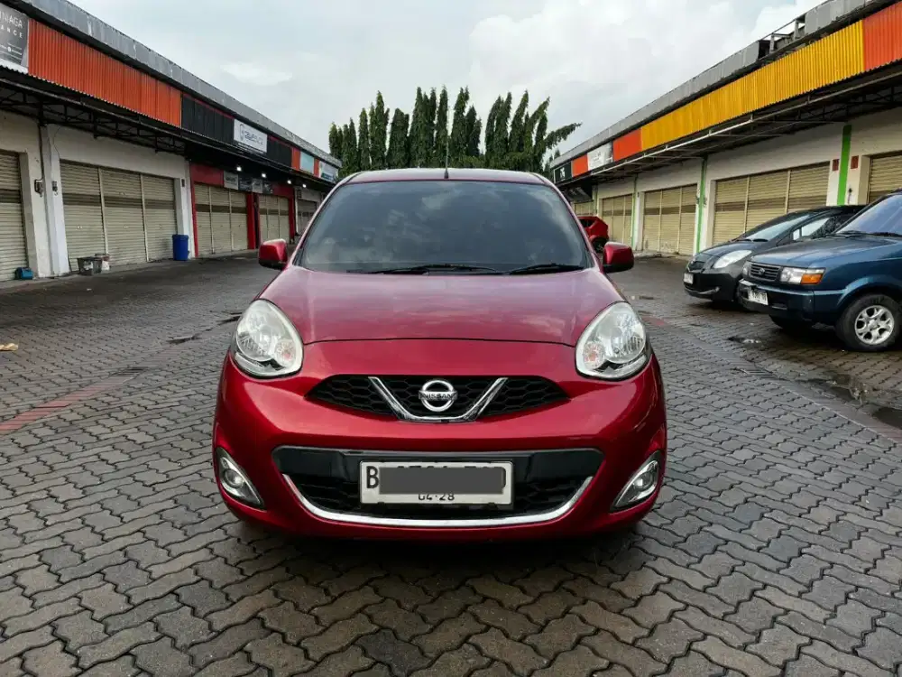 DP 5JT MARCH XS 2015 AT RED EDITION LOW KM 80RB !!