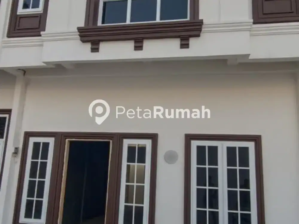 DIJUAL TOWNHOUSE JALAN PELITA I KOMPLEK MENTARI WINFIELD - DAERAH SUTOMO