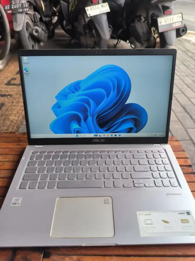 Asus VivoBook 15