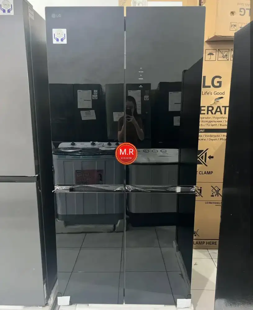 PROMO KULKAS LG 4 PINTU BLACK GLASS GARANSI RESMI 10 TAHUN