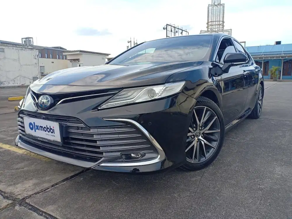 DP MURAH Toyota Camry 2.5 Hybrid-AT 2022 PAK