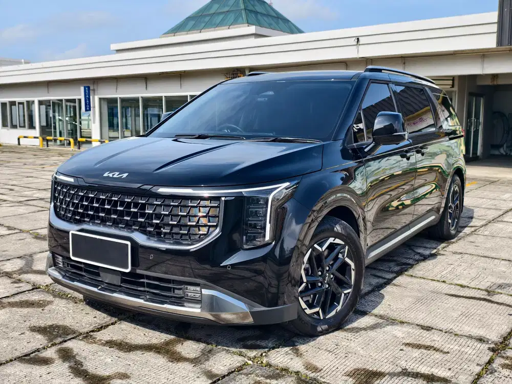 [3RB] KIA CARNIVAL 2.2 D PREMIER 11 SEAT 2024 HITAM GANJIL