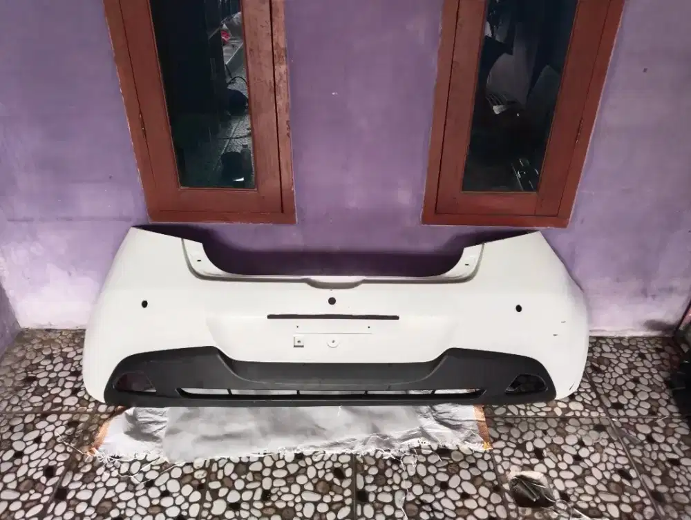 Bumper belakang Mazda 2 Original 2009-2012