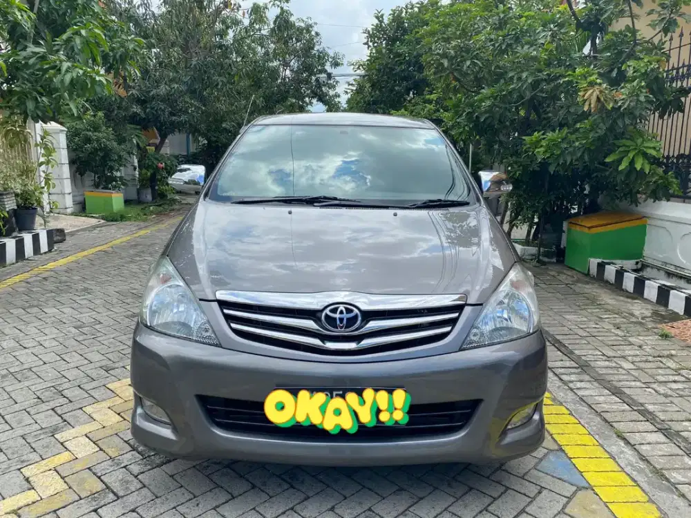 Kijang Innova G bensin matic 2010