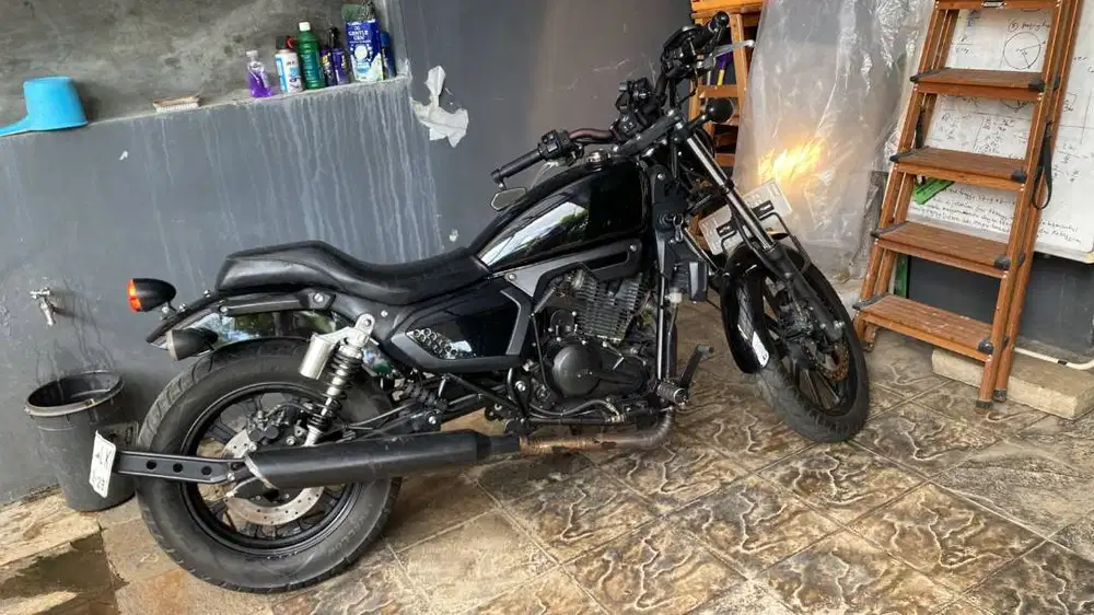 Benelli Motobi 200 EVO 2019 Hitam