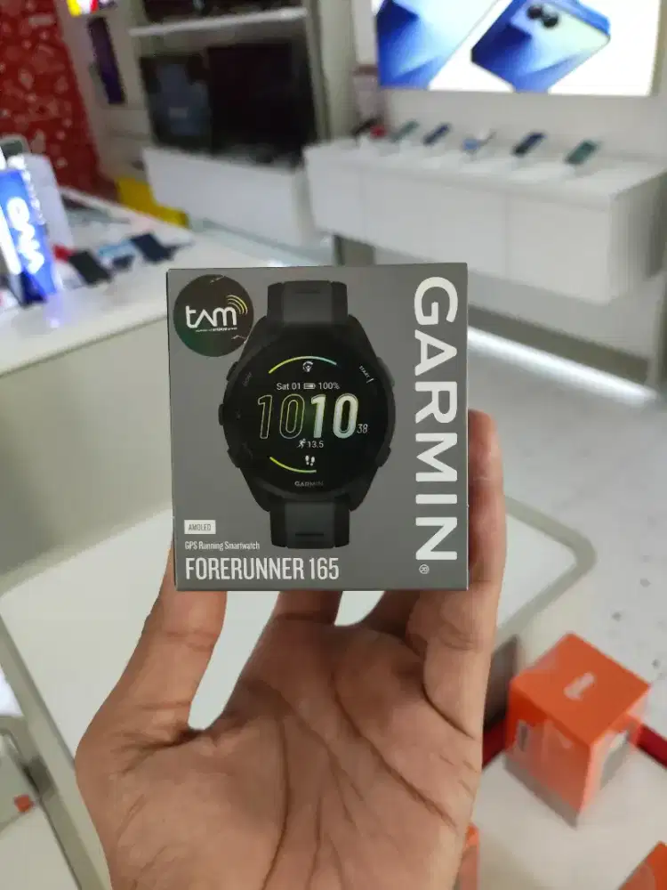 Garmin Forerunner 165 – GPS Running Smartwatch AMOLED