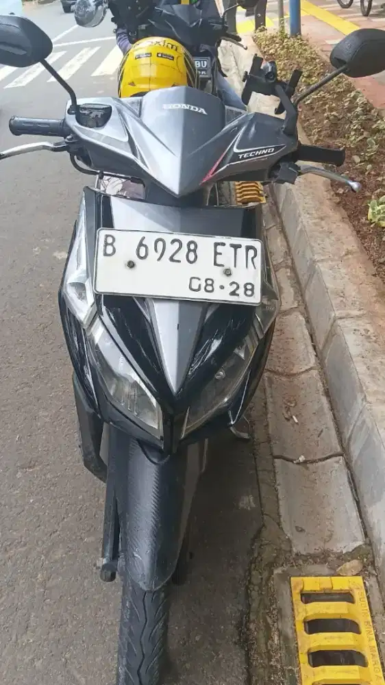 Dijual Vario 2010 lengkap