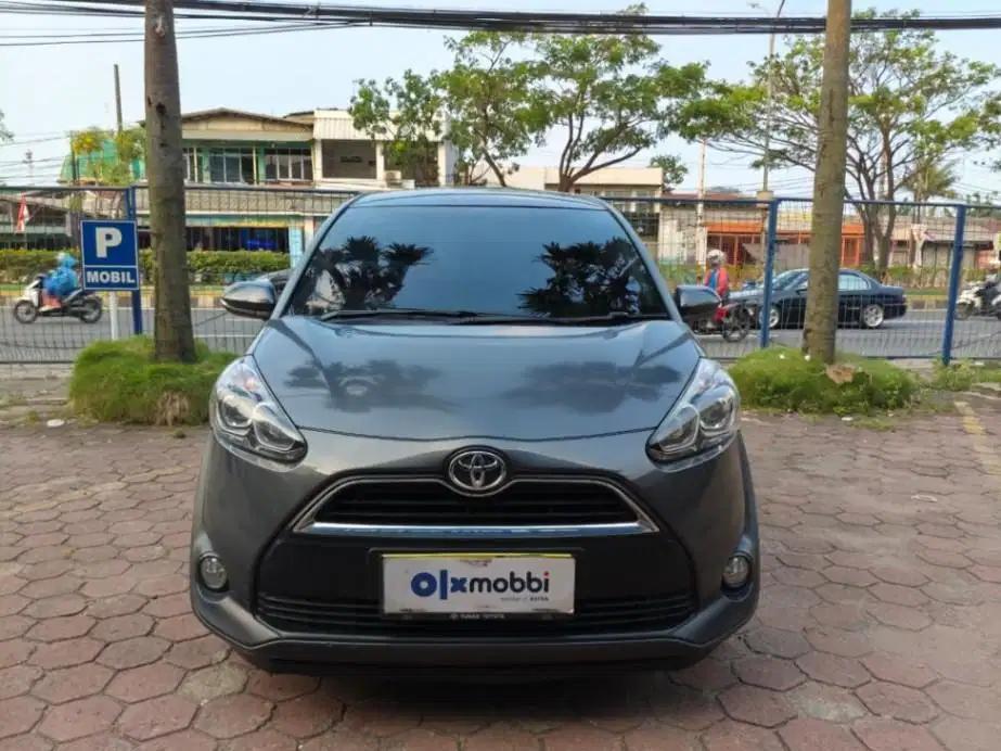 DP MURAH Toyota Sienta 1.5 V Bensin-MT 2017 CSZQB