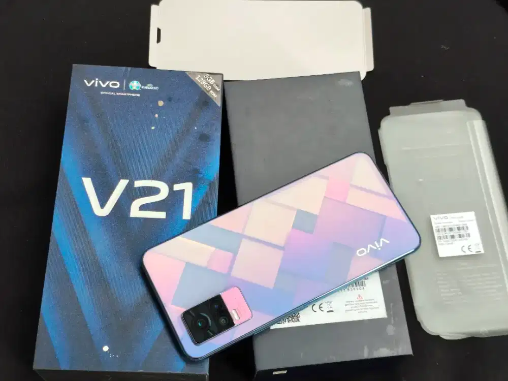 Vivo V21 8/128Gb