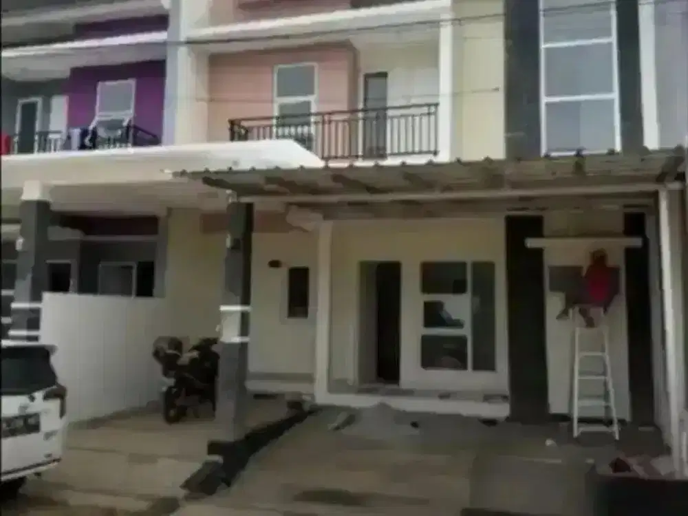 RUMAH CANTIK STRATEGIS 2 LANTAI  DI VIOLET GARDEN – ONE GATE, STRATEGIS!