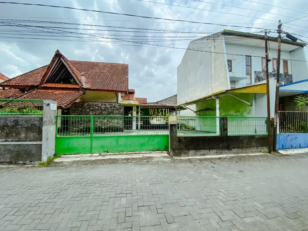 RUMAH SECOND STRATEGIS DI MALIOBORO, TANAH 369 M2 DI GEDONG KUNING