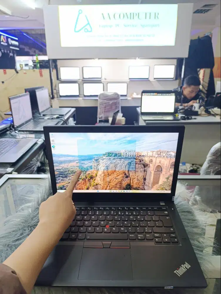 Laptop Lenovo Thinkpad T480 Touchscreen Core i5 Gen 8 Ram 8gb SSD 256