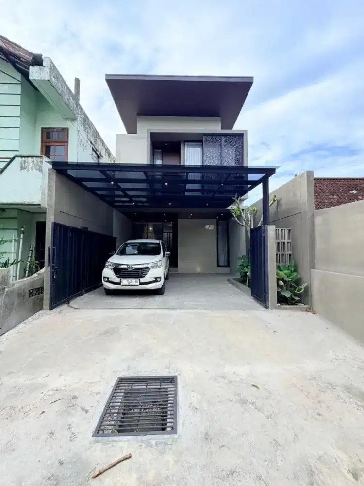 Full Furnished Dijual Rumah Mewah Bangunan Baru Dekat Jogjabay Sleman