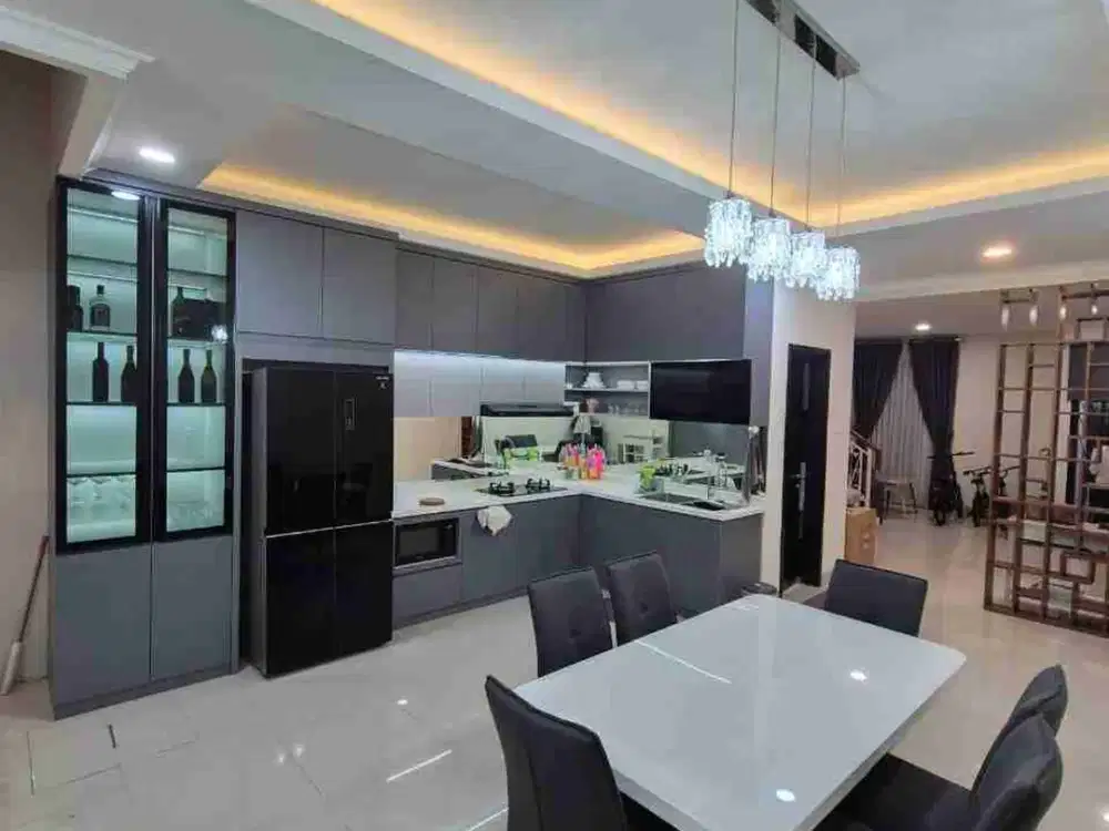 di jual cepat rapih rumah siap huni Jgc cakung jakarta timur