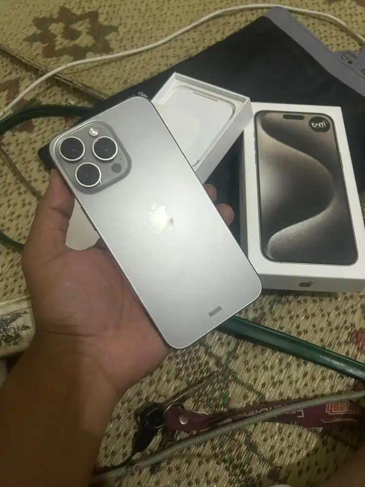 Iphone 15promax 256 ibok