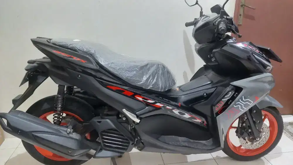 YAMAHA AEROX 2025 GRESS LIKE NEW