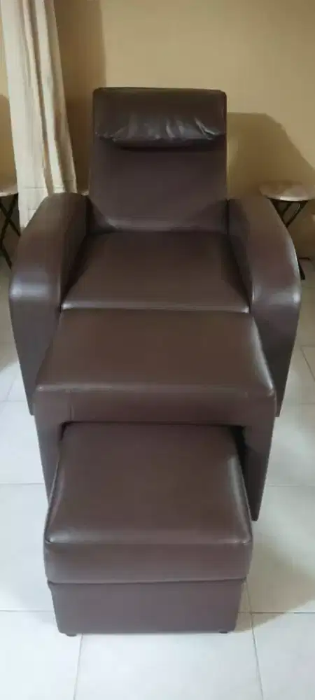 Di jual kursi replexsi ada 3 unit dan gordeng 4 biji buka harga 8 jt