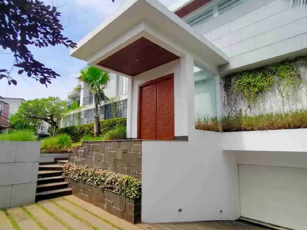 DIJUAL RUMAH LUXURY TROPICAL MODERN DENGAN KOLAM RENANG PRIBADI DI PONDOK INDAH