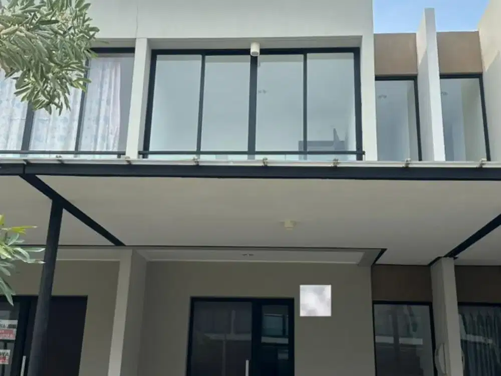 Di sewakan rumah pik 2