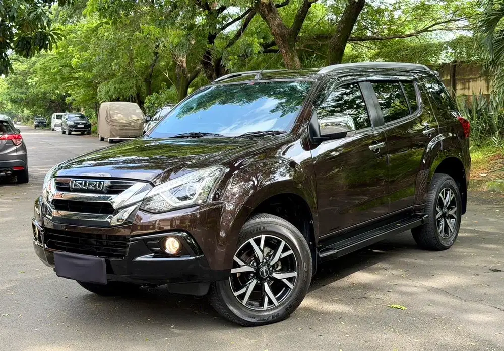 [KM 20 RB] Isuzu MU-X Diesel A/T 2019/2020 Antik Simpanan Like New Mux