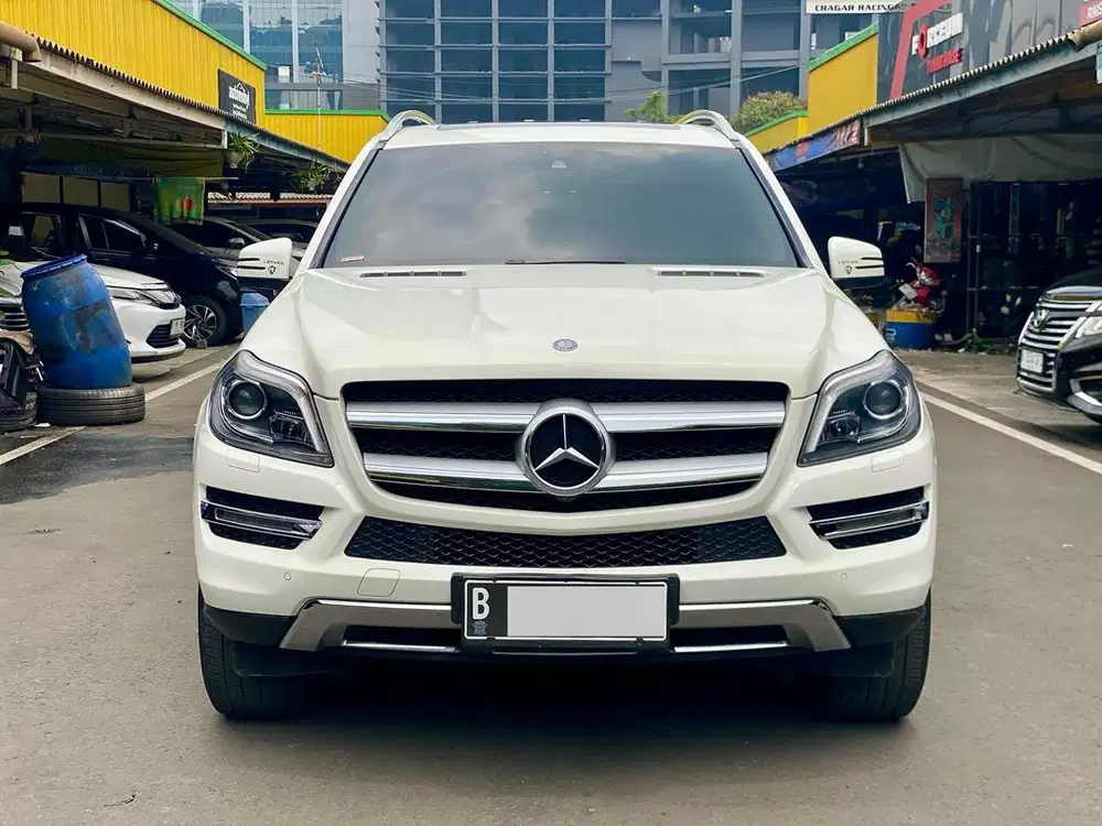 MERCEDES BENZ GL400 AT PUTIH 2016