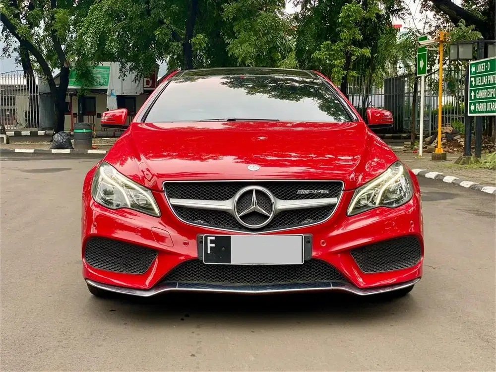 MERCEDES BENZ E200 COUPE AT MERAH 2014