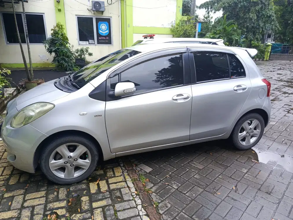 Toyota Yaris 2006 Bensin pajak hidup kaki2 senyap aki bart