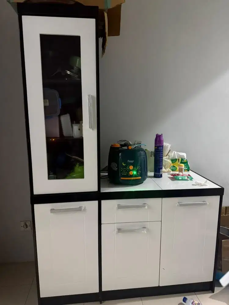 Rak piring/lemari dapur