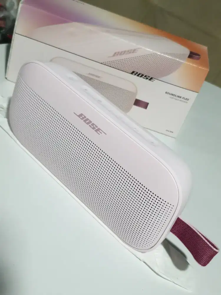 Bose soundlink flex 2 like new