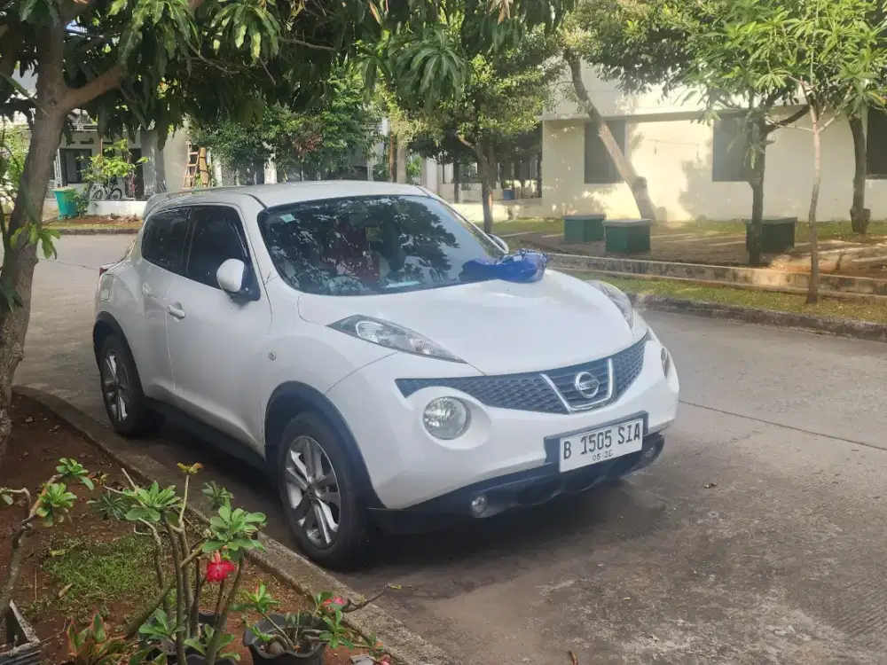 Di jual cepat mobil nisan juke tahun 2013
