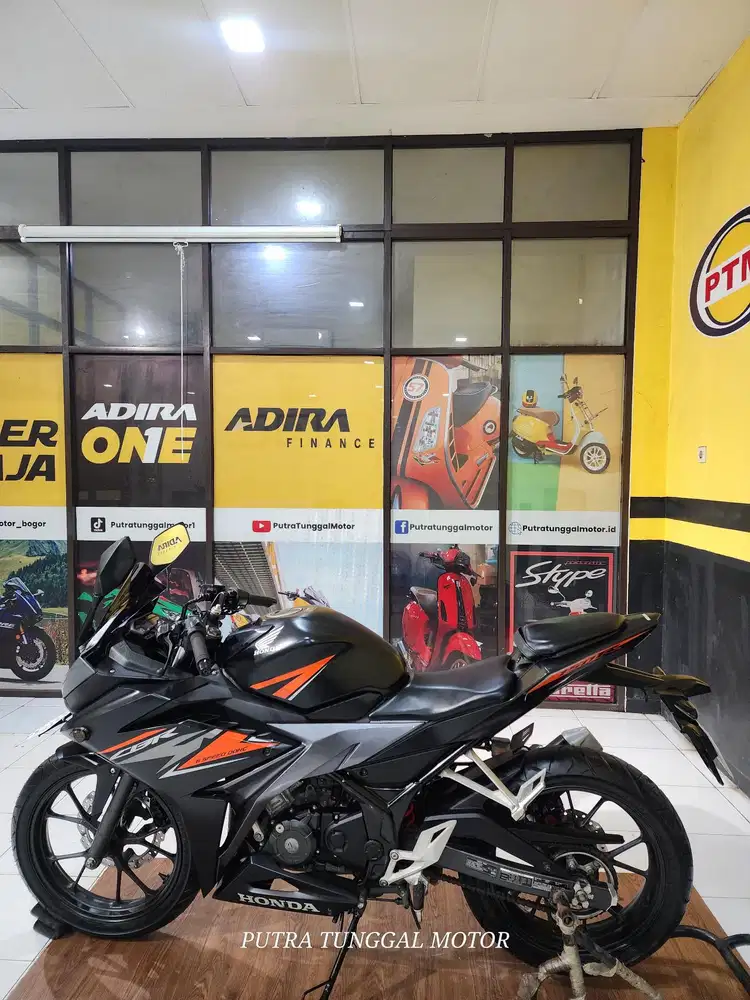 CBR 150 R 2019 exclusive