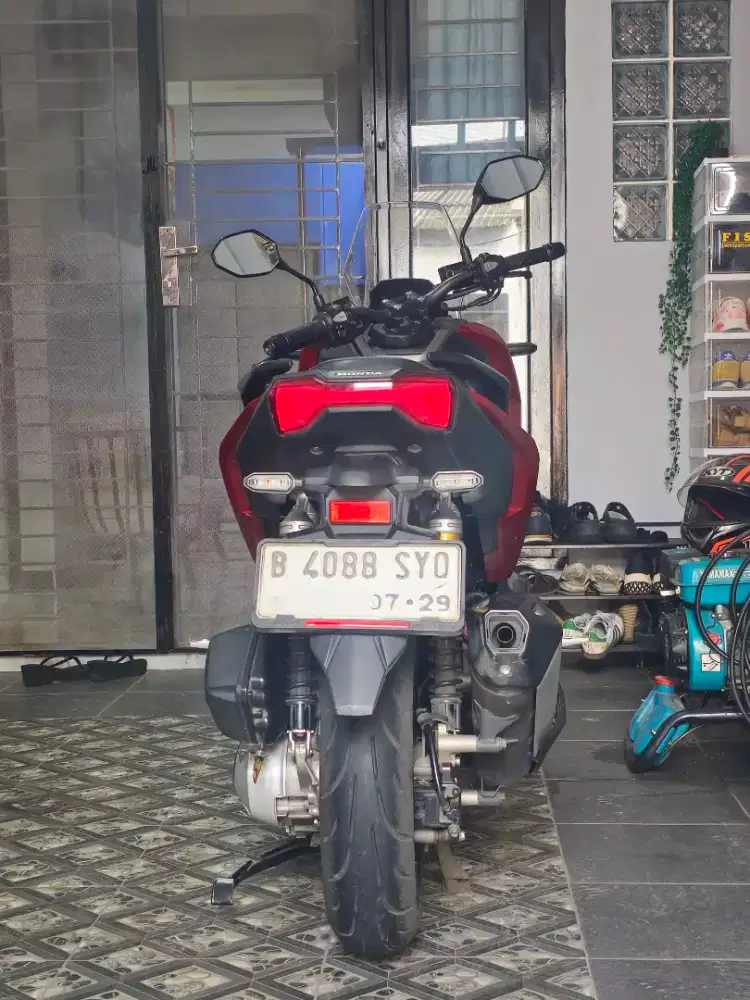 Dijual motor adv 160 merah glossy