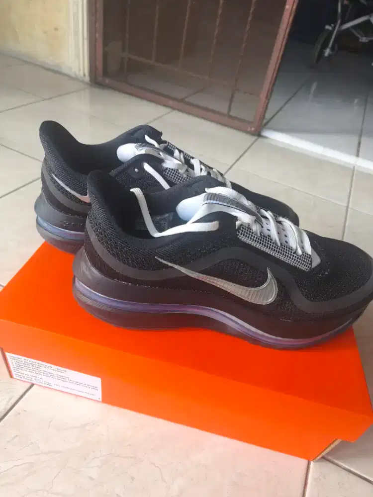 Sepatu Lari Nike Pegasus Premium SP