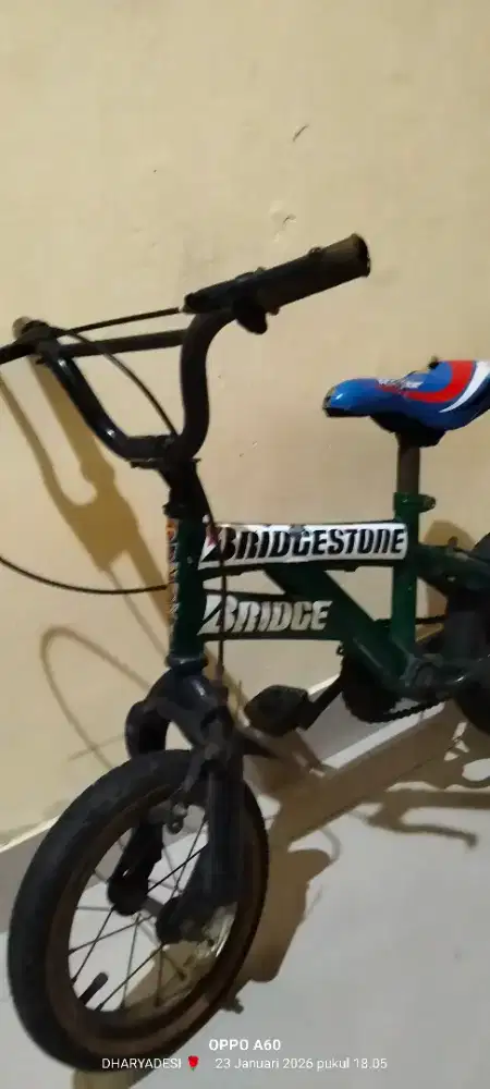 Sepeda BMX ukuran 12