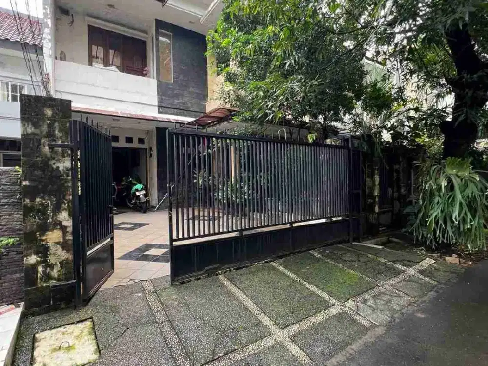 PRIME AREA DEPAN TAMAN DI KEBAYORAN BARU