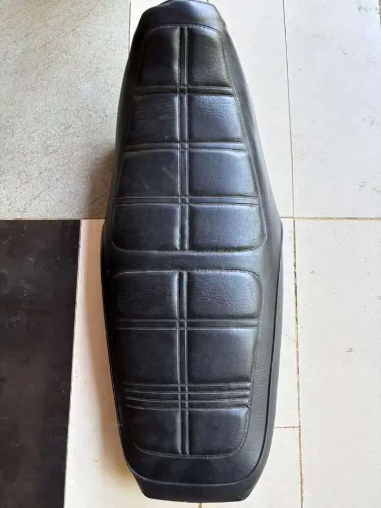 Dijual jok motor scorpio barang masih bagus baru 3 bulan pakai